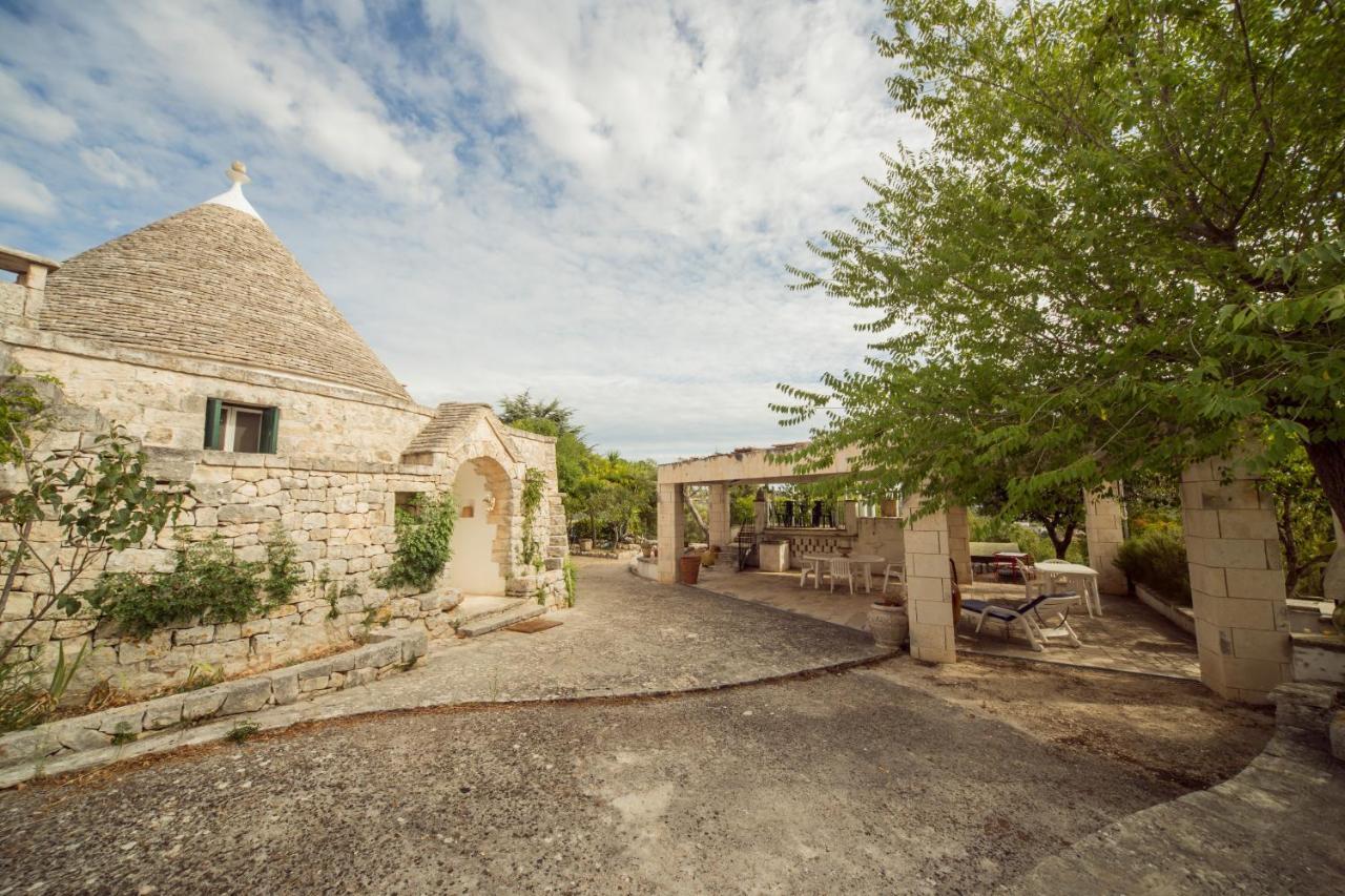 Trulli Girasoli E Viole Cocolicchio Luaran gambar