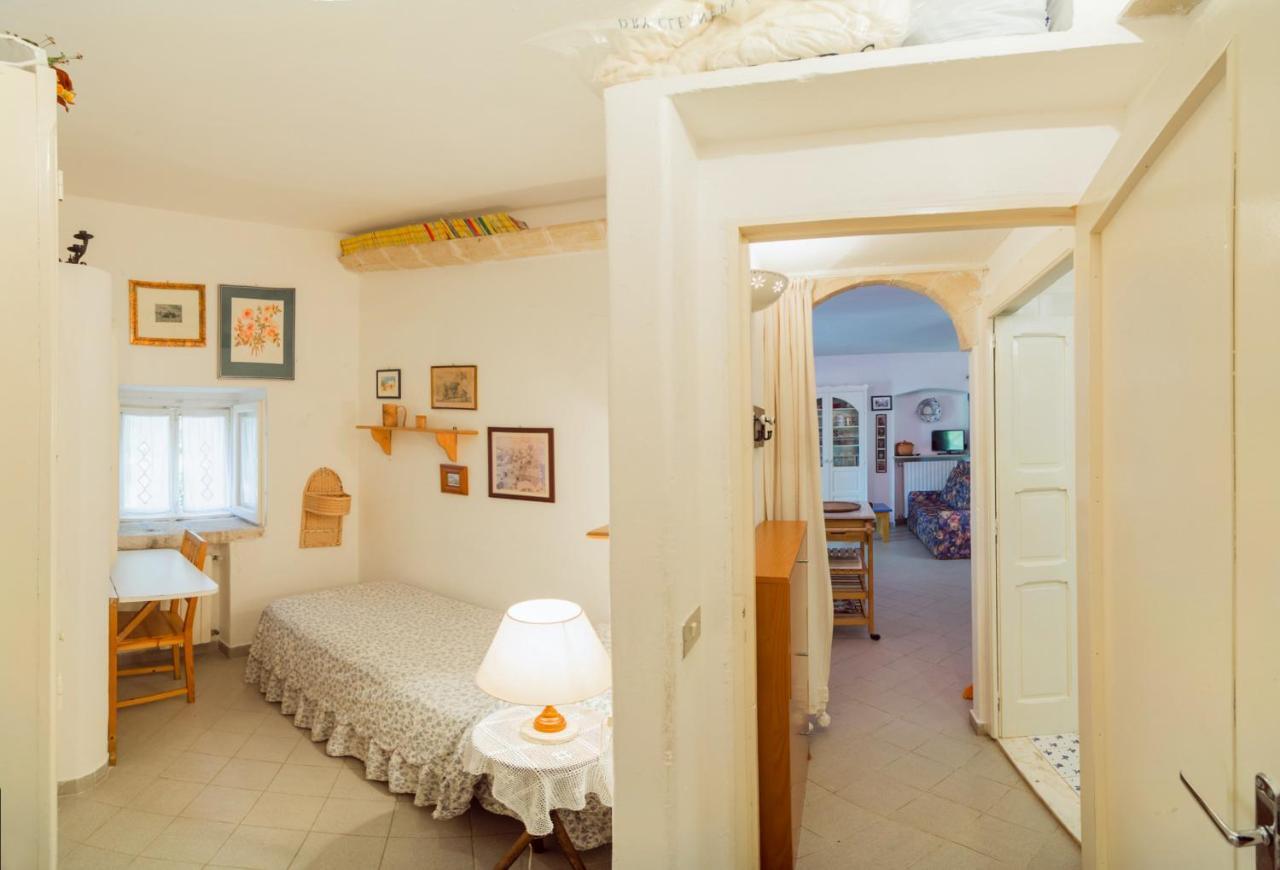 Trulli Girasoli E Viole Cocolicchio Bilik gambar
