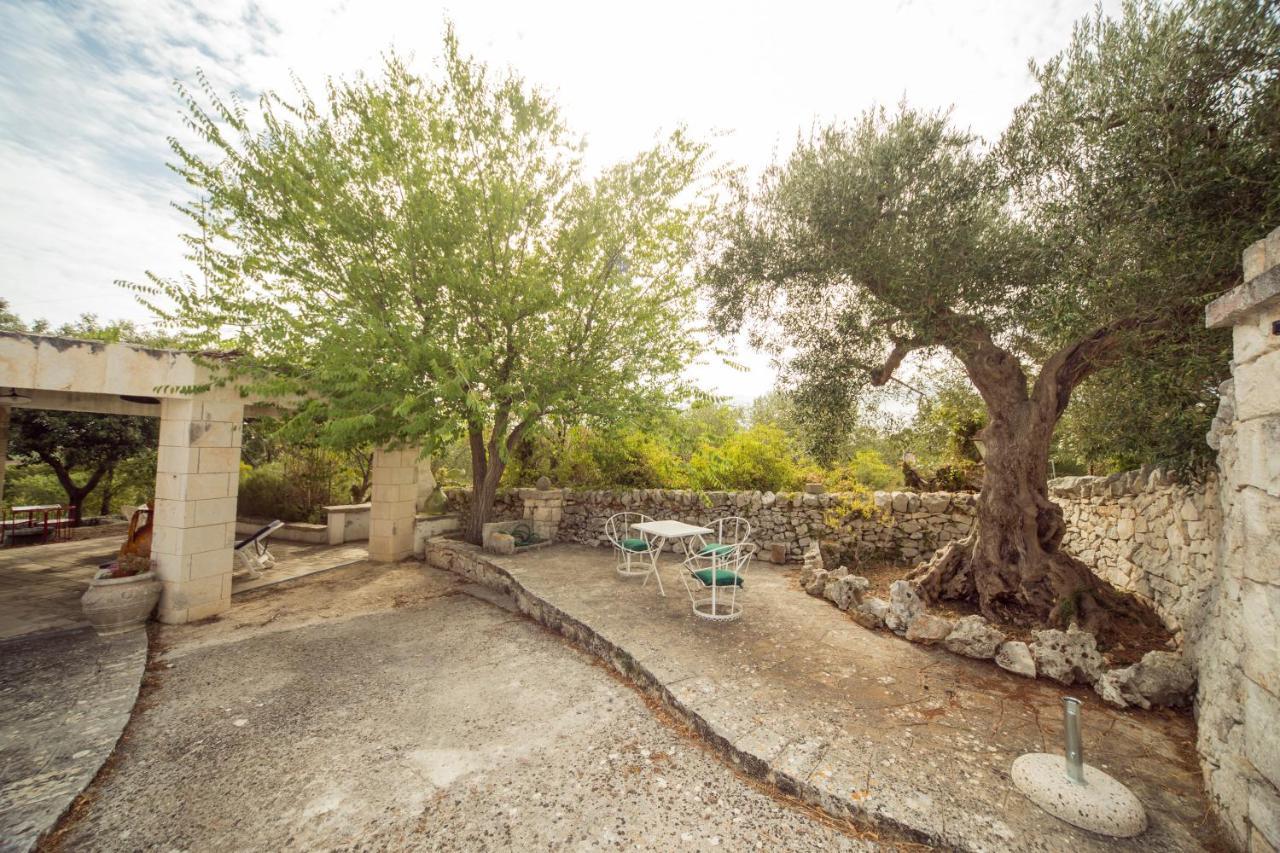 Trulli Girasoli E Viole Cocolicchio Luaran gambar