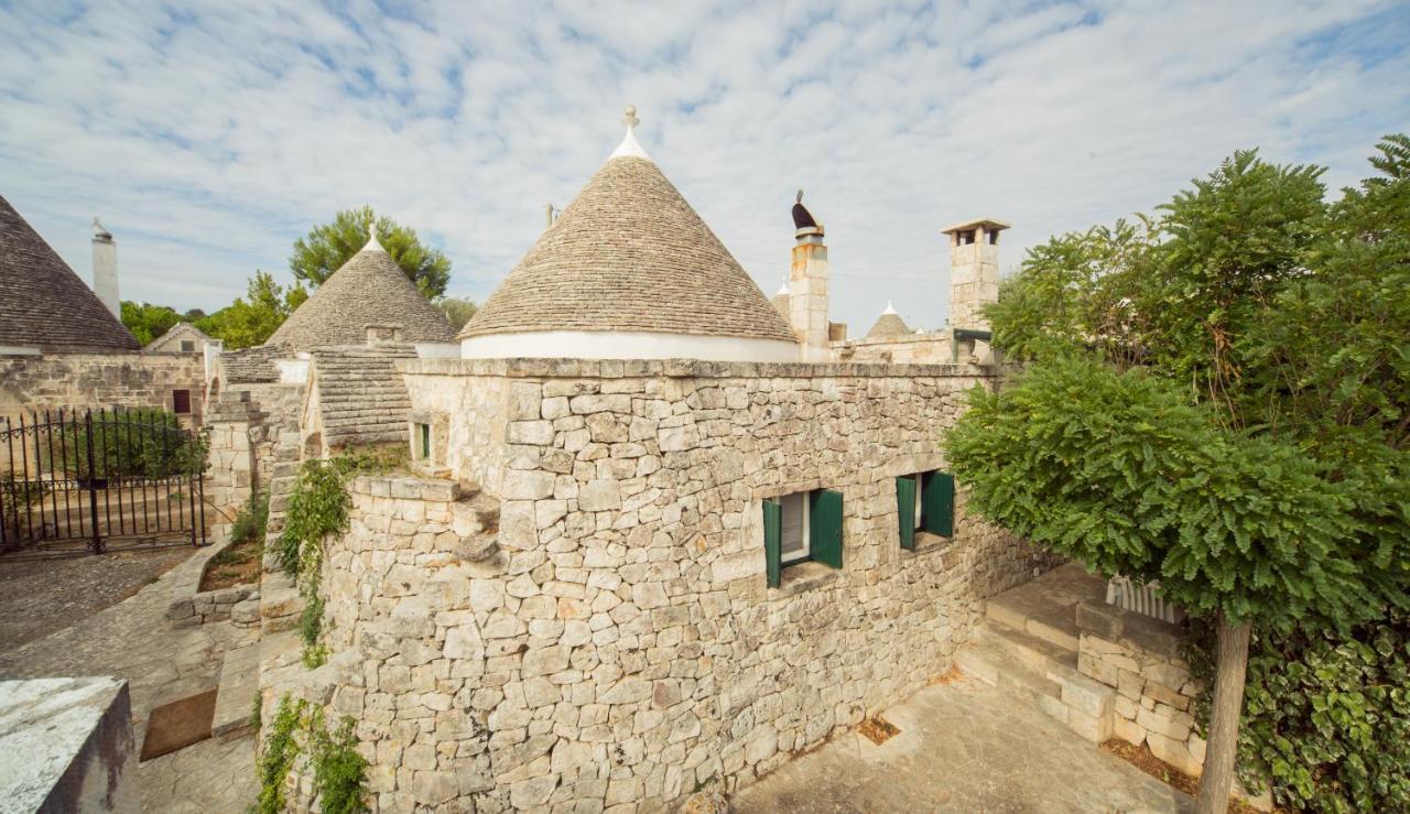Trulli Girasoli E Viole Cocolicchio Luaran gambar
