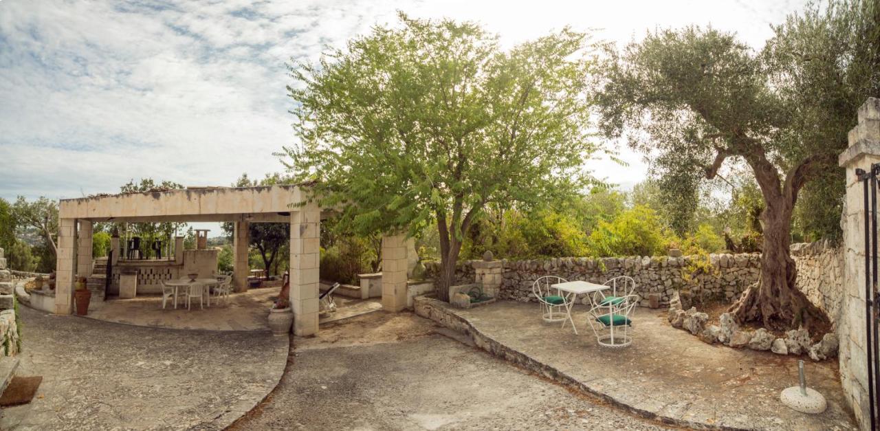Trulli Girasoli E Viole Cocolicchio Luaran gambar