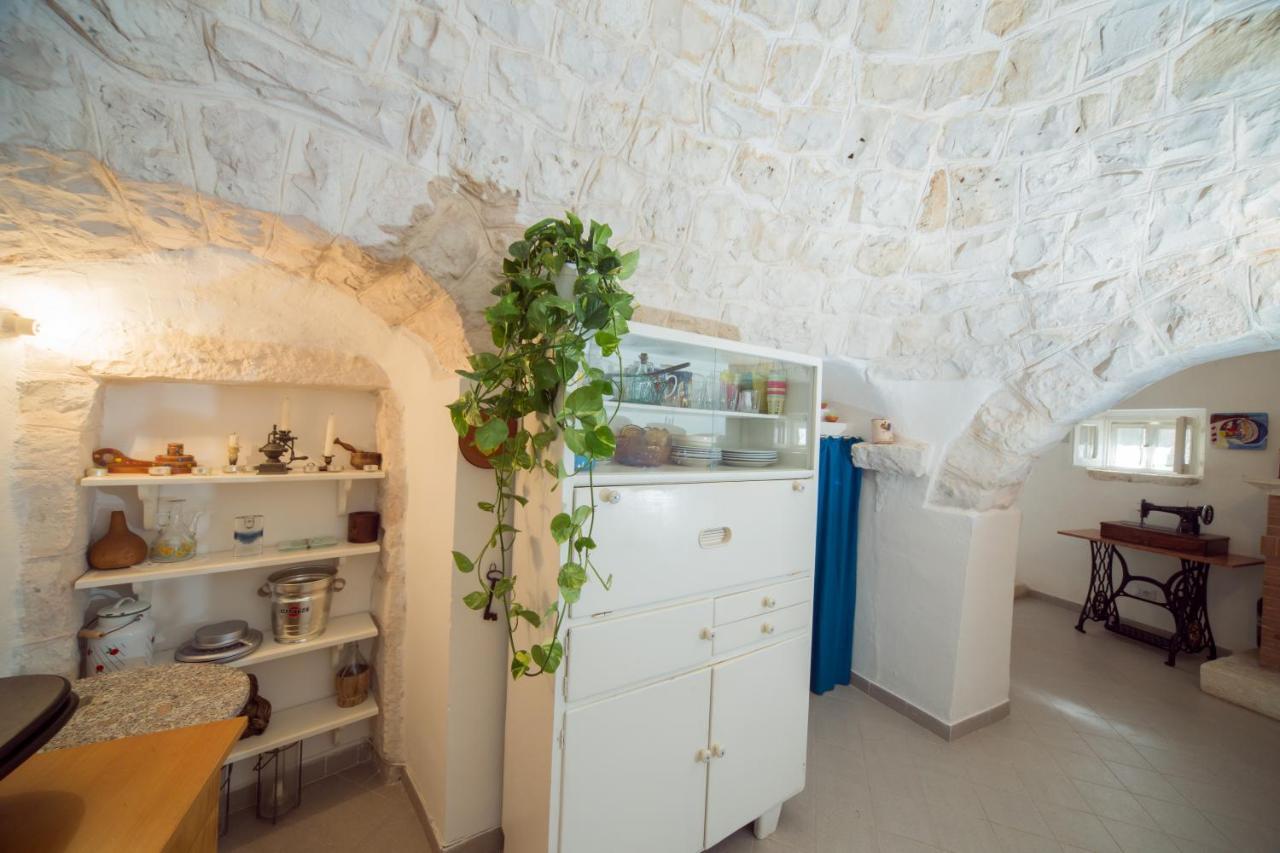 Trulli Girasoli E Viole Cocolicchio Luaran gambar