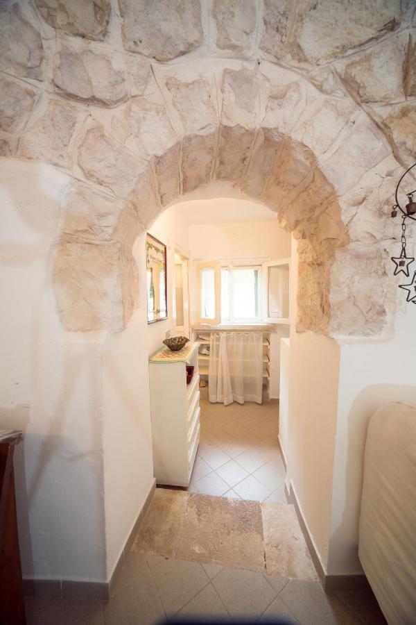 Trulli Girasoli E Viole Cocolicchio Luaran gambar