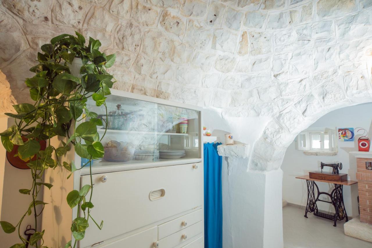 Trulli Girasoli E Viole Cocolicchio Luaran gambar